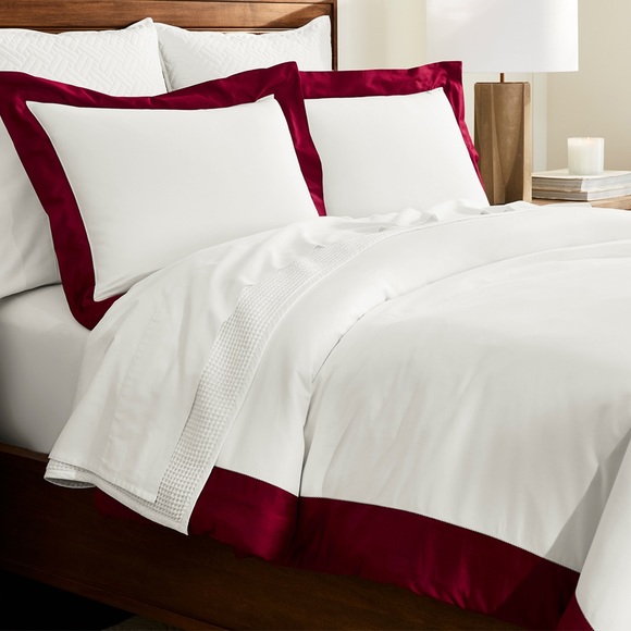 Queen Duvet Set + 2 King Size Pillow Cases | Boll & Branch Signature | Cranberry - Picture 1 of 7